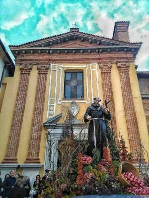 La storia del Convento dei frati francescani La storia del Convento dei frati francescani