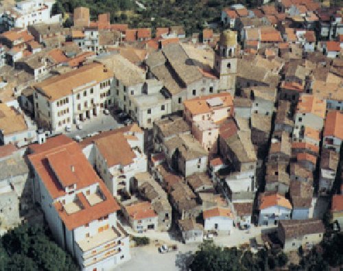 Commissariato il Comune Veduta arrea del municipio