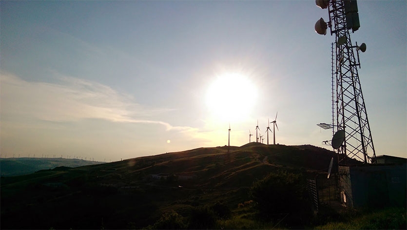 Chi rimuoverà i tralicci dell’eolico? Un reticolato destinato a rimanere per sempre? Chi rimuoverà i tralicci dell’eolico? Un reticolato destinato a rimanere per sempre?